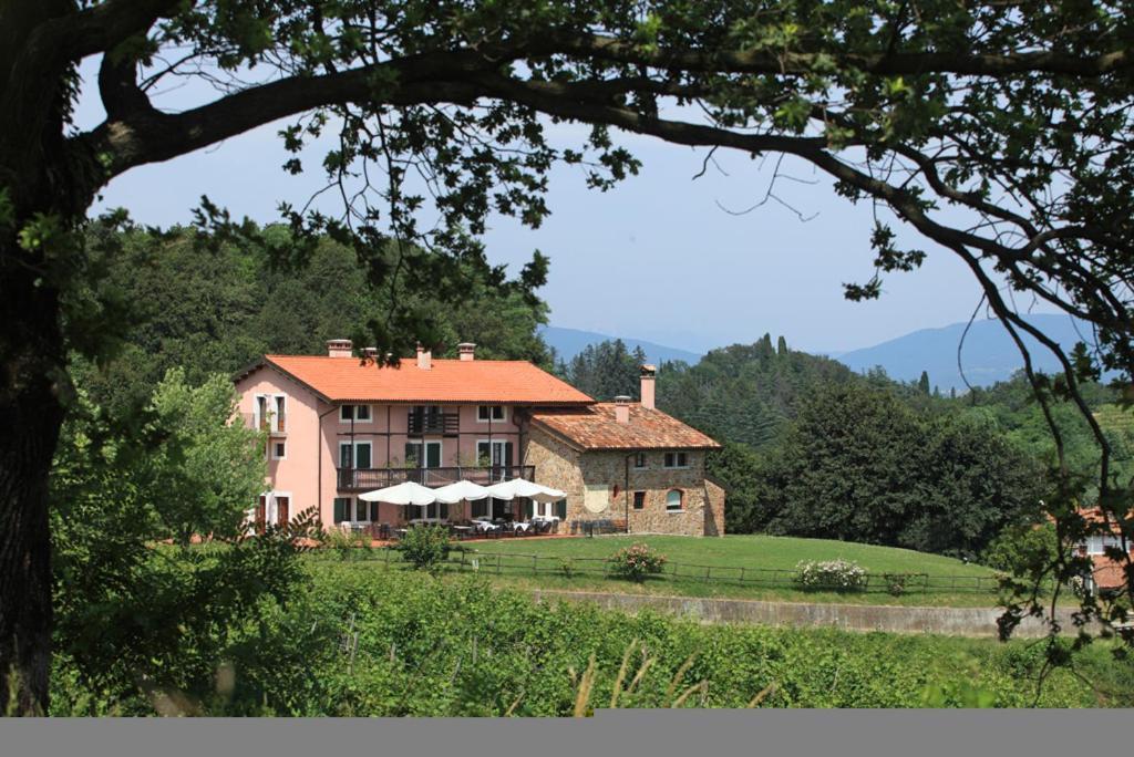 Agriturismo Scacciapensieri Buttrio Bagian luar foto